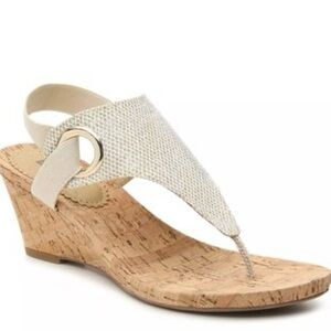 White Mountain Aida Cork Wedge Sandals Cream Gold Sz 9